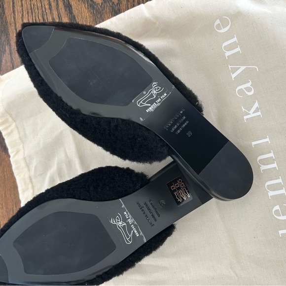 Jenni Kayne Brand New Shearling black mules Size 39 - Picture 4 of 4